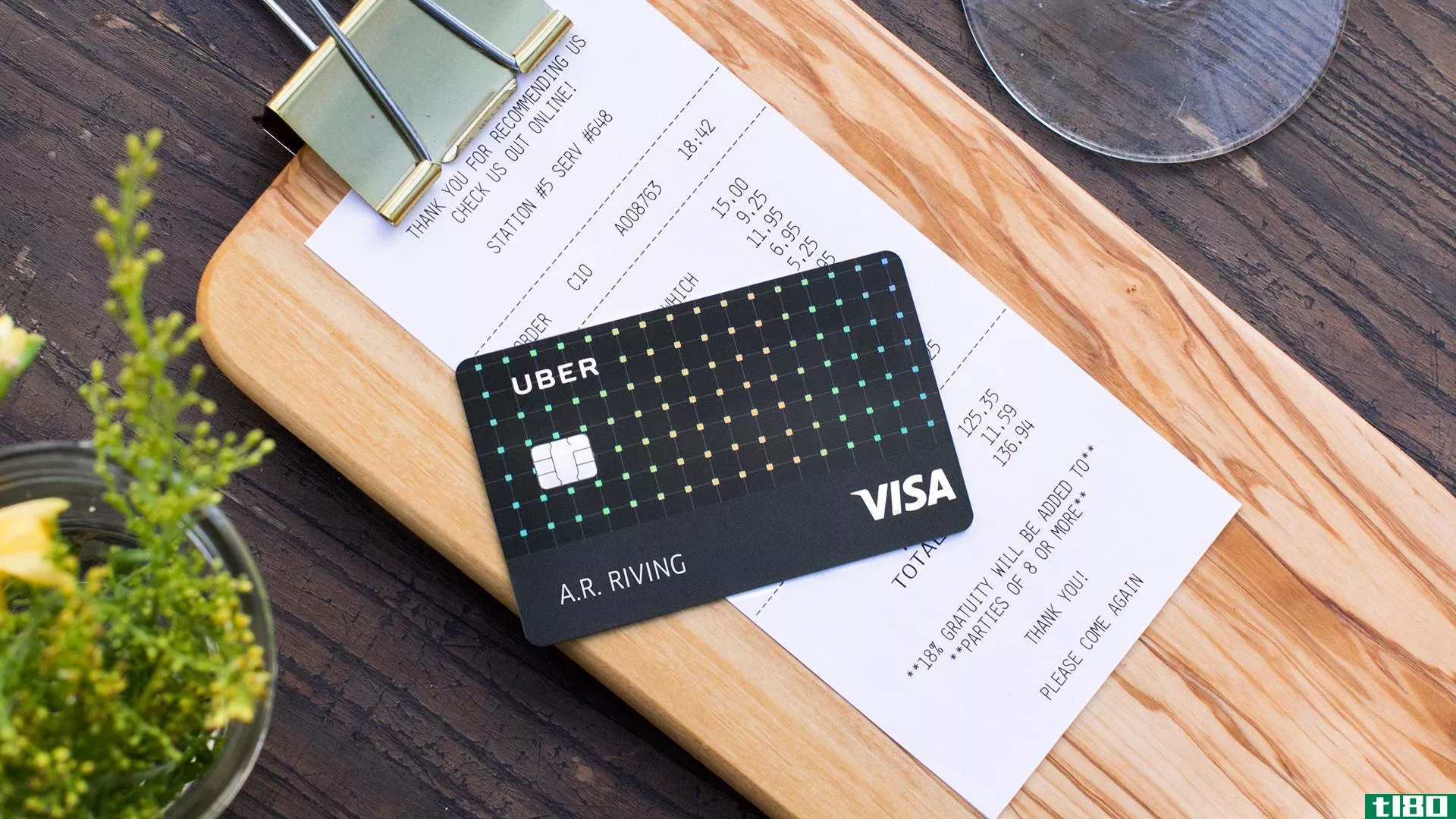 优步推出了一种新的信用卡，为那些想通过搭车赚取积分的人提供服务