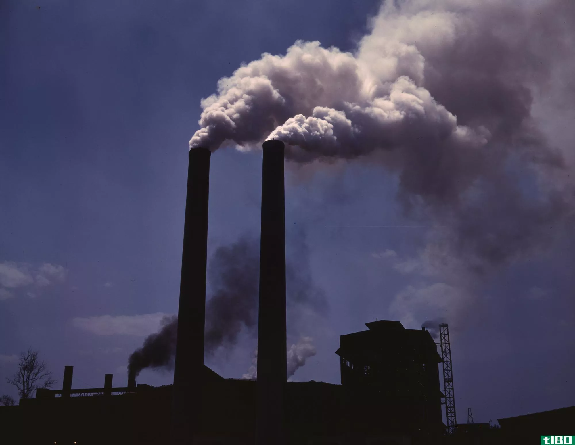 主要污染物(primary pollutants)和二次污染物(secondary pollutants)的区别