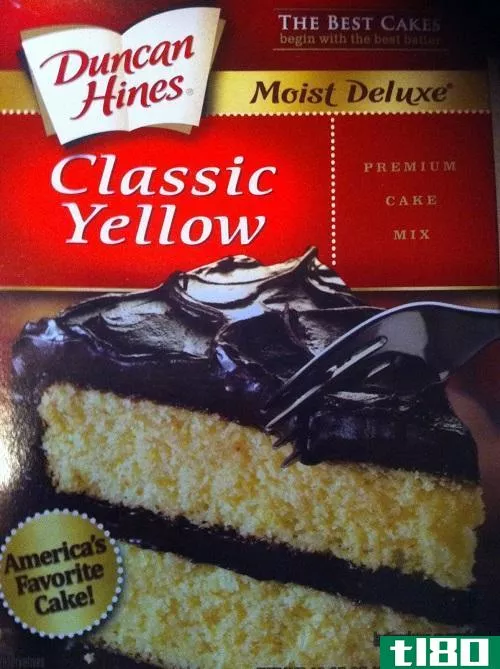 白色(white)和黄色蛋糕混合物(yellow cake mixes)的区别
