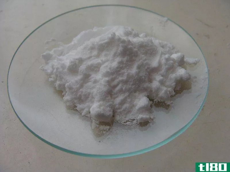 碳酸氢钠(sodium bicarbonate)和小苏打(baking soda)的区别