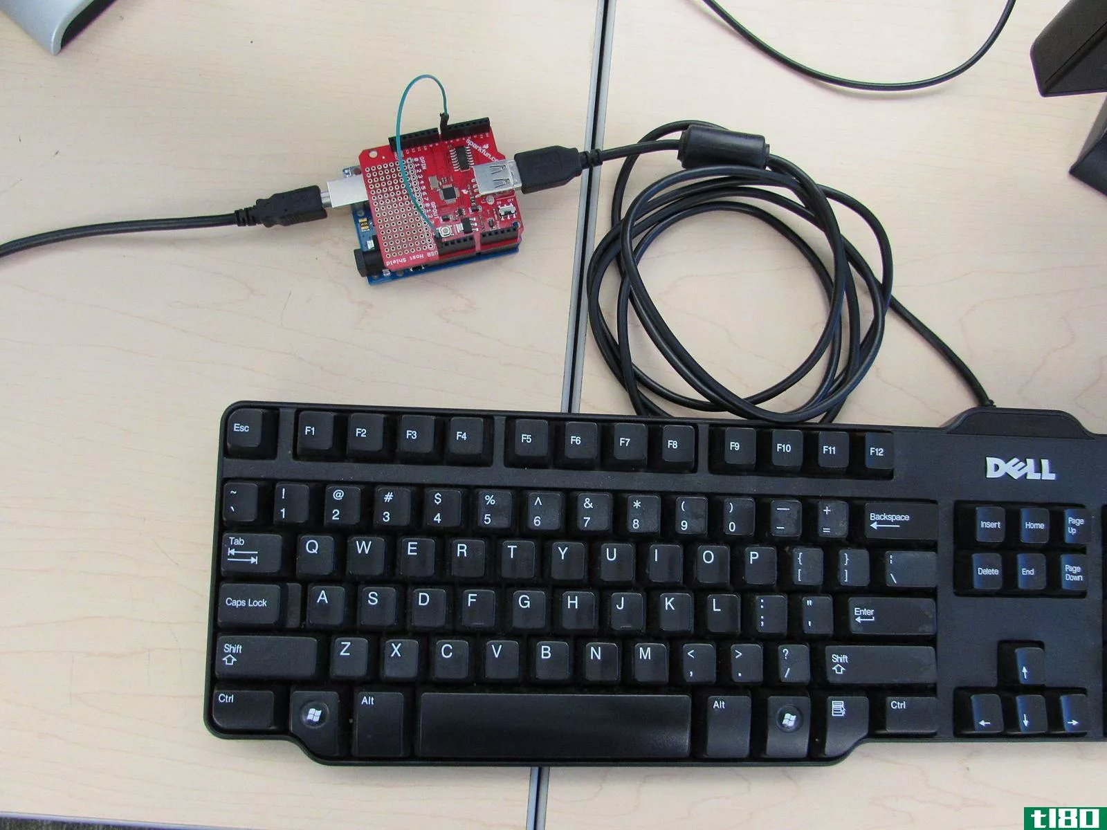 usb键盘(usb keyboard)和蓝牙键盘(bluetooth keyboard)的区别