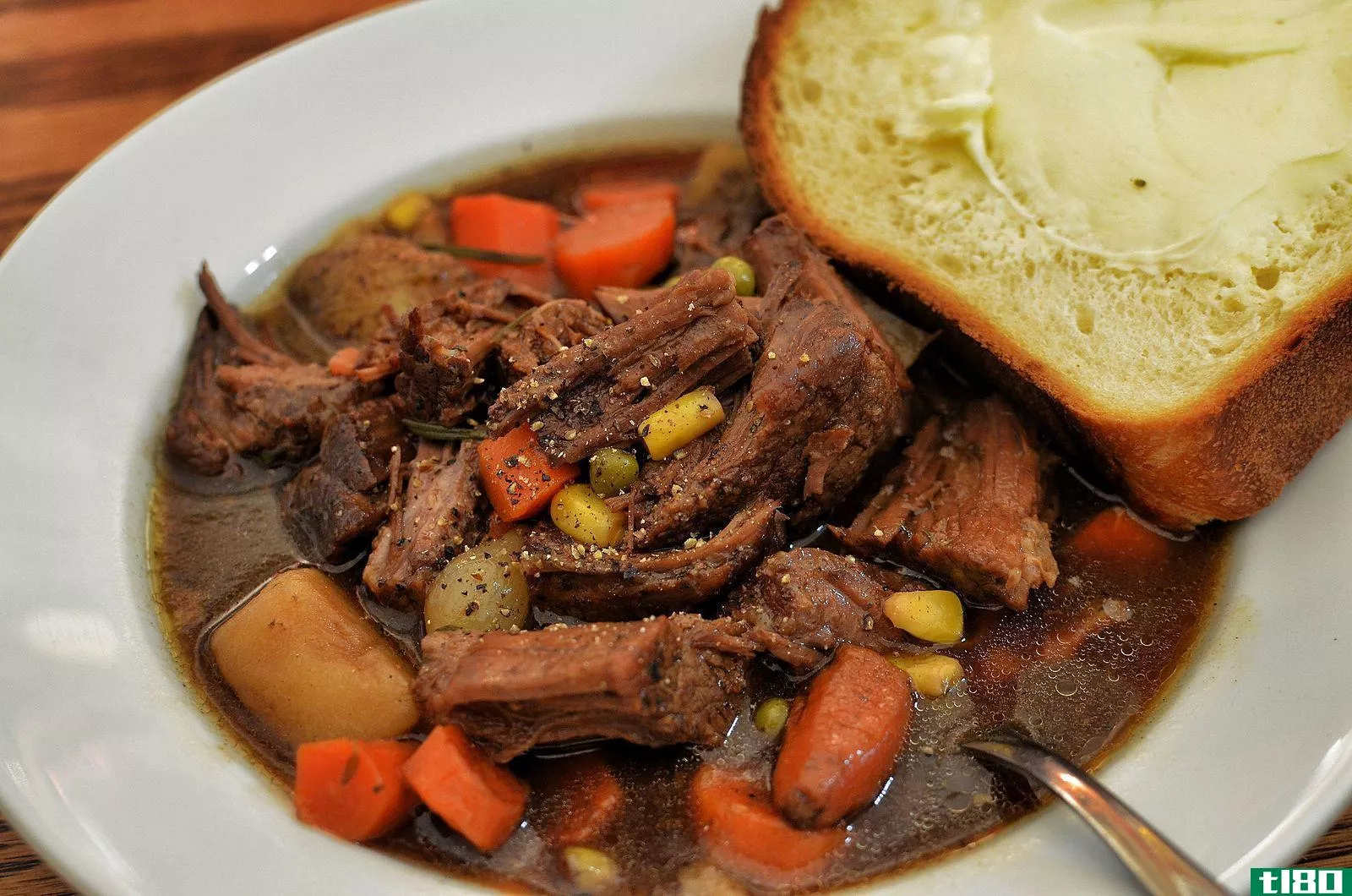锅烤(pot roast)和焖牛肉(beef stew)的区别