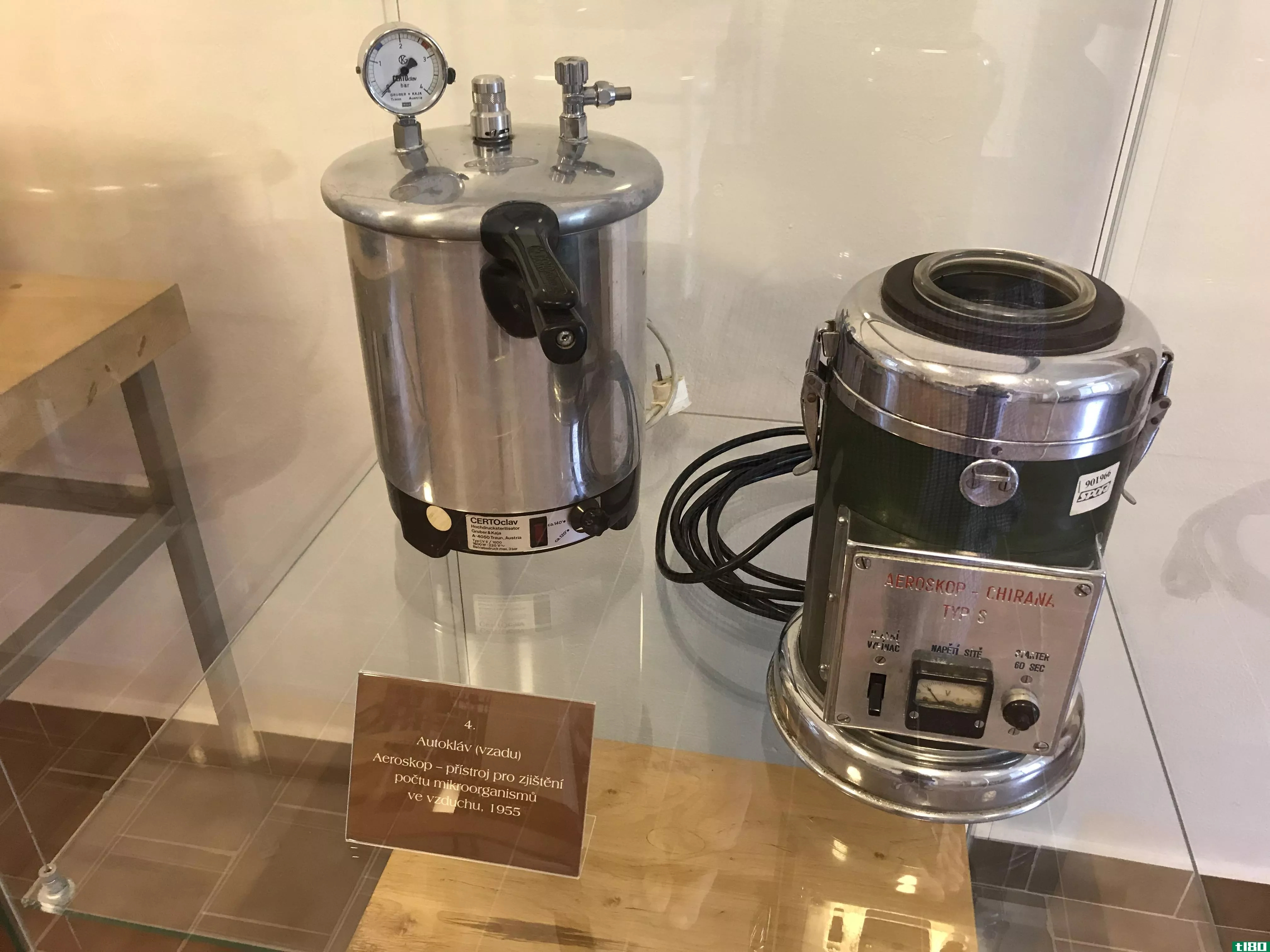 高压灭菌器(autoclave)和高压锅(pressure cooker)的区别