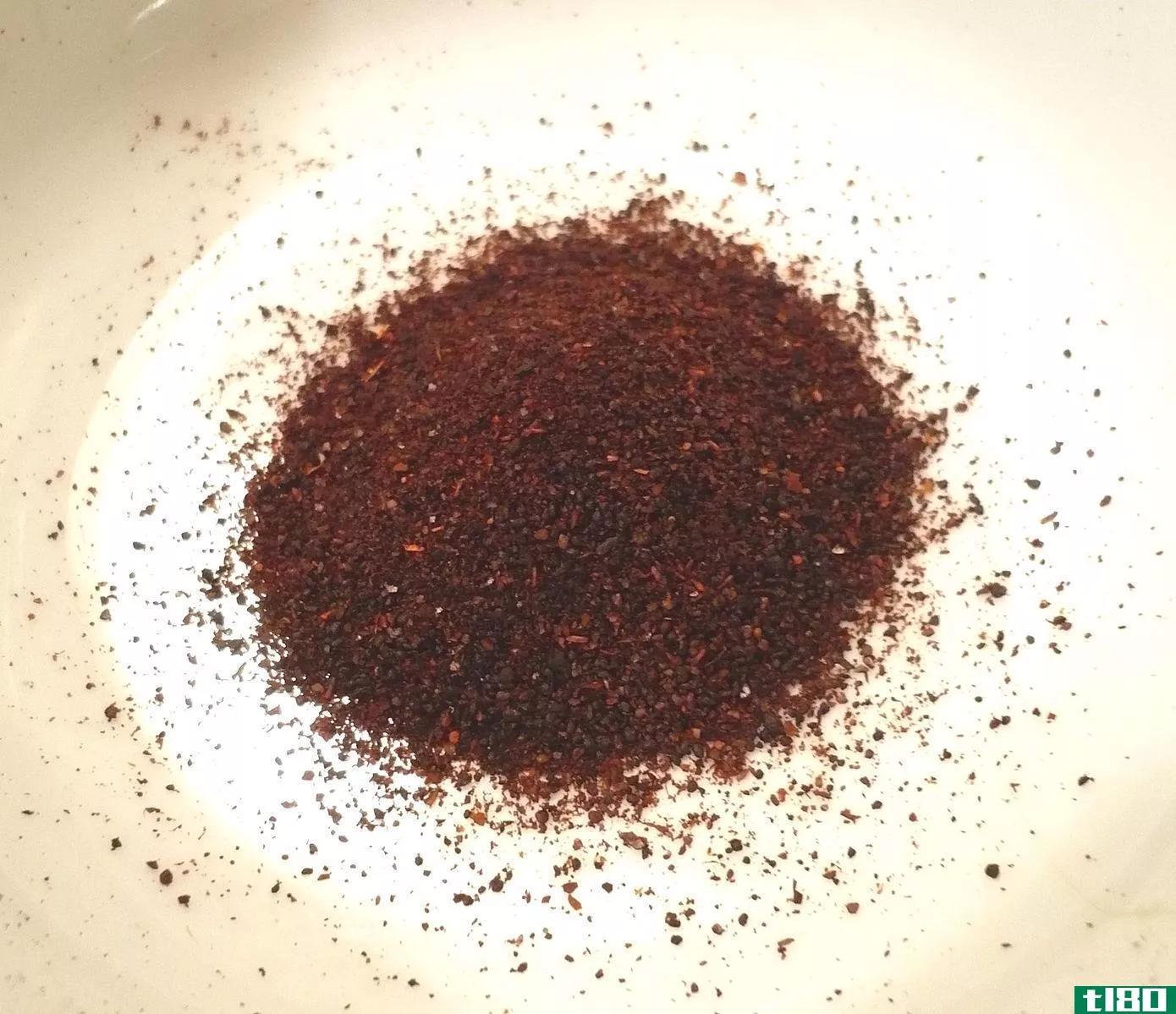 五香辣椒粉(chili powder)和安可辣椒粉(ancho chili powder)的区别