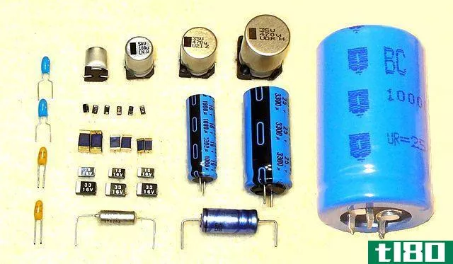 Difference Between Ceramic and Electrolytic Capacitor - Electrolytic_Capacitors