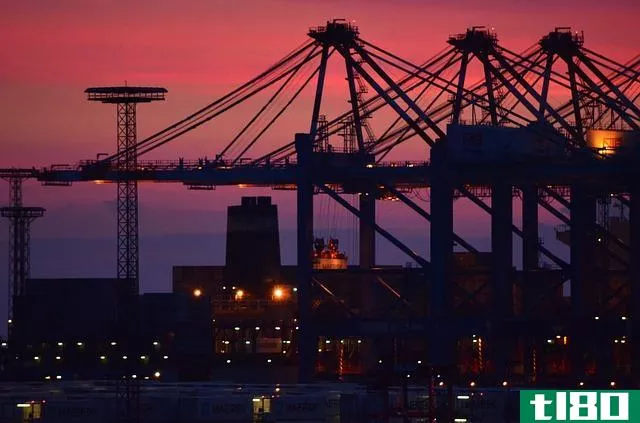 港湾(harbour)和港口(port)的区别