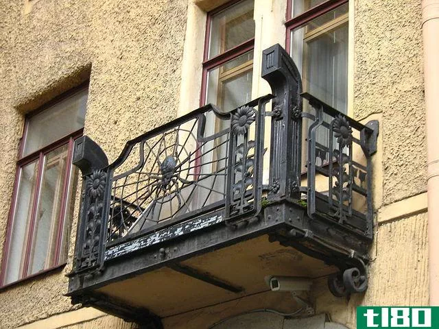 梯田(terrace)和阳台(balcony)的区别