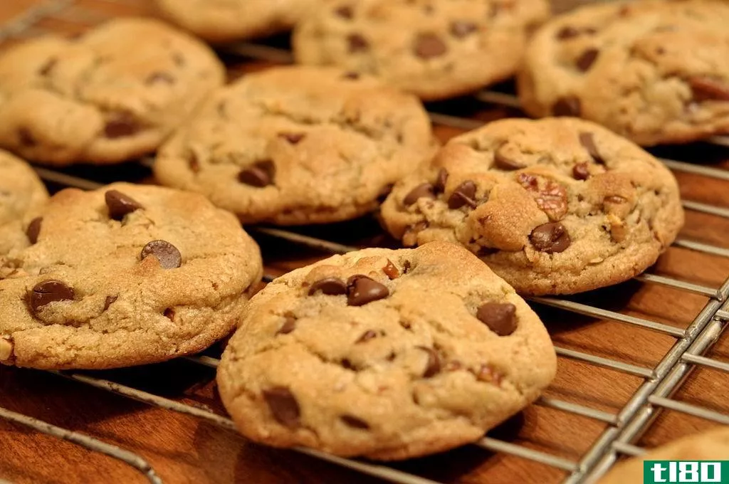 曲奇(cookies)和饼干(biscuits)的区别
